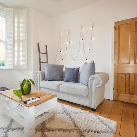 Vakantiehuis Charming 1 Bedroom House Close To City Centre