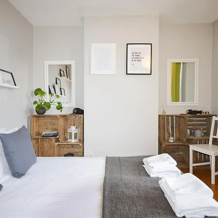 Semesterbostad Charming 1 Bedroom House Close To City Centre *