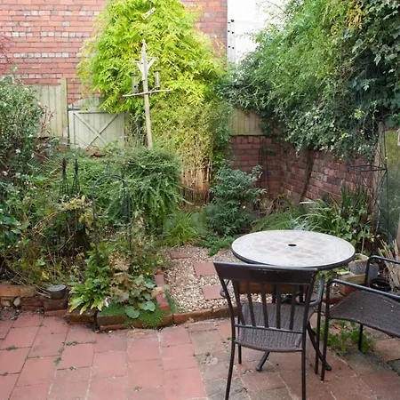 Vakantiehuis Charming 1 Bedroom House Close To City Centre