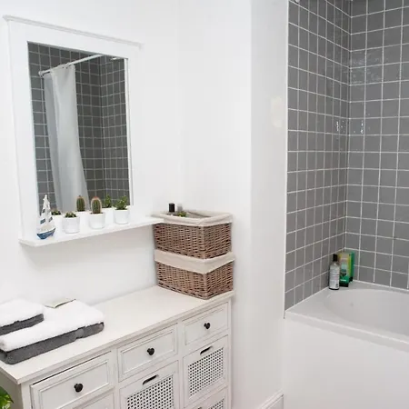 Vakantiehuis Charming 1 Bedroom House Close To City Centre