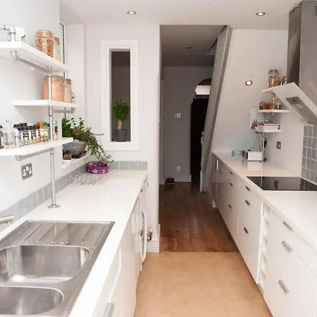 Charming 1 Bedroom House Close To City Centre Bristol